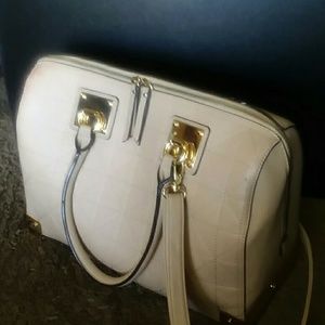 Beige bag with Gold